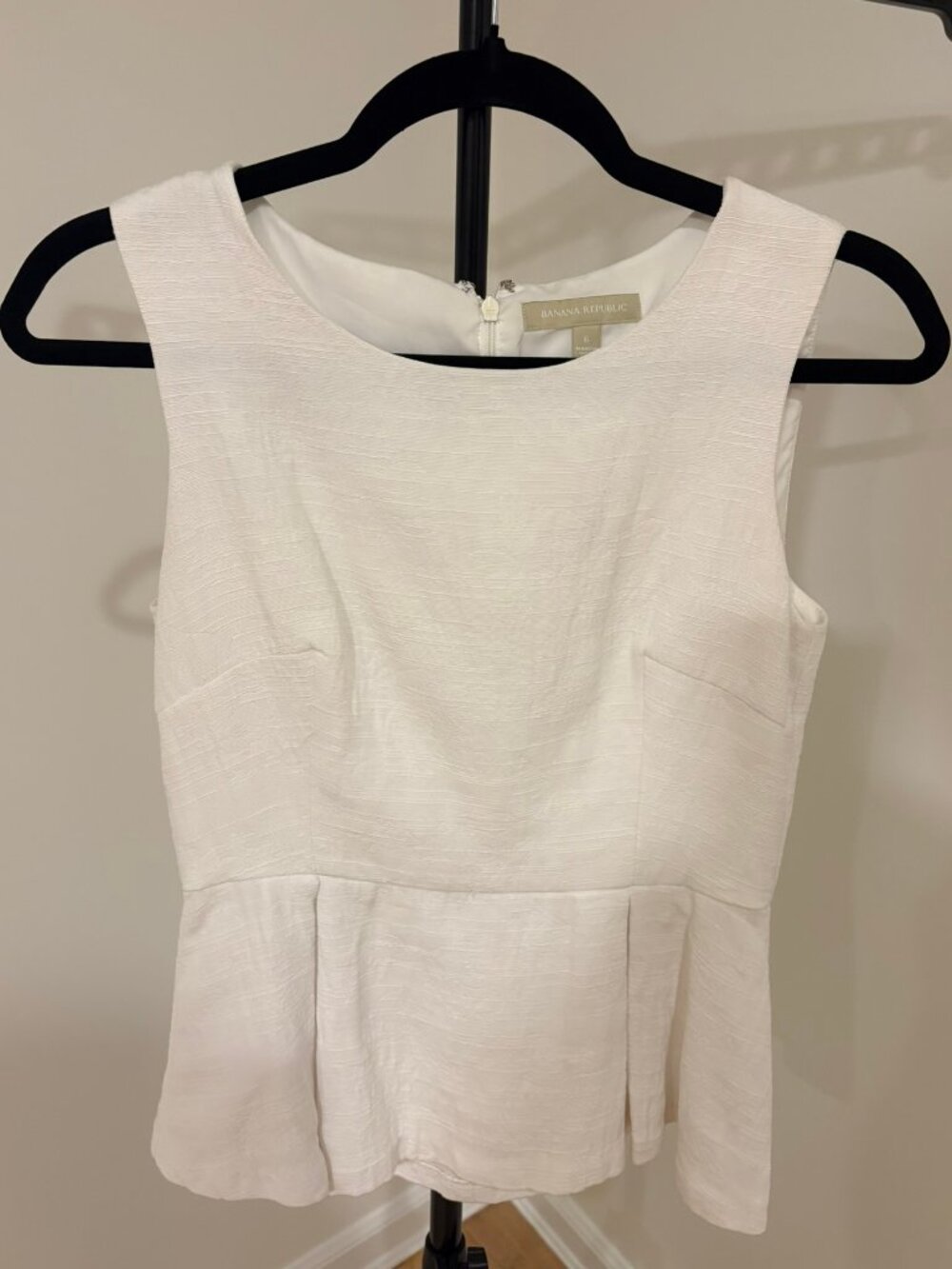 🤍 Banana Republic White Textured Sleeveless Peplum Blouse Top - Size 6